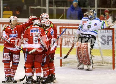 EBEL. Eishockey Bundesliga. KAC gegen HDD TELEMACH Olimpija Ljubljana. Torjubel Jamie Lundmark, Jean Francois Jacques, Manuel Geier, Thomas Koch, Jason Desantis (KAC). Klagenfurt, am 8.1.2016.
Foto: Kuess

---
pressefotos, pressefotografie, kuess, qs, qspictures, sport, bild, bilder, bilddatenbank