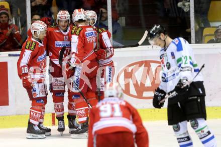 EBEL. Eishockey Bundesliga. KAC gegen HDD TELEMACH Olimpija Ljubljana. Torjubel Manuel Ganahl, Thomas Koch, Mark Popovic, Steven Strong (KAC). Klagenfurt, am 8.1.2016.
Foto: Kuess

---
pressefotos, pressefotografie, kuess, qs, qspictures, sport, bild, bilder, bilddatenbank