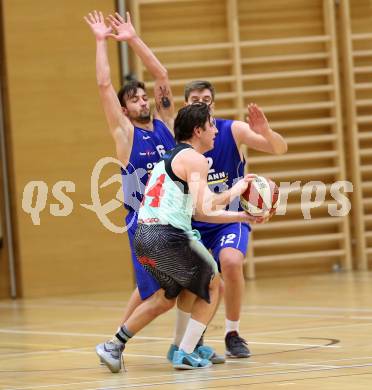 Basketball 2. Bundesliga 2015/16 Grunddurchgang 14. Runde. Raiders Villach gegen Radenthein Garnets.  Andreas Kuttnig,  (Villach), Thomas Wilpernig, Luka Zavrsnik (Radenthein). Villach, am 9.1.2016.
Foto: Kuess
---
pressefotos, pressefotografie, kuess, qs, qspictures, sport, bild, bilder, bilddatenbank