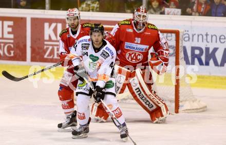 EBEL. Eishockey Bundesliga. KAC gegen 	Moser Medical Graz 99ers. Jason Desantis, Rene Swette, (KAC), Markus Pirmann  (Graz). Klagenfurt, am 10.1.2016.
Foto: Kuess

---
pressefotos, pressefotografie, kuess, qs, qspictures, sport, bild, bilder, bilddatenbank