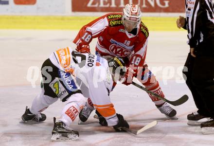 EBEL. Eishockey Bundesliga. KAC gegen 	Moser Medical Graz 99ers. Thomas Koch,  (KAC), Matthew Kyle Fornataro (Graz). Klagenfurt, am 10.1.2016.
Foto: Kuess

---
pressefotos, pressefotografie, kuess, qs, qspictures, sport, bild, bilder, bilddatenbank