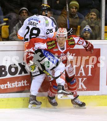 EBEL. Eishockey Bundesliga. KAC gegen 	Moser Medical Graz 99ers. Oliver Setzinger, (KAC), Ales Kranjc (Graz). Klagenfurt, am 10.1.2016.
Foto: Kuess

---
pressefotos, pressefotografie, kuess, qs, qspictures, sport, bild, bilder, bilddatenbank