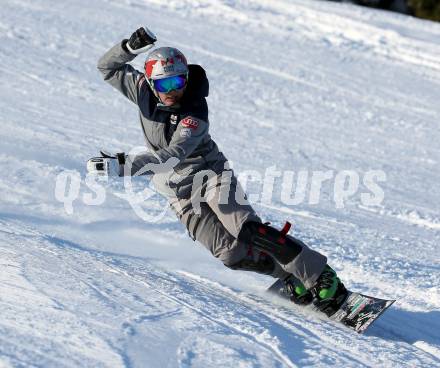 Snowboard. Training. Landeskader Kaernten.  Ina Meschik. Simonhoehe, 13.1.2016.
Foto: Kuess
---
pressefotos, pressefotografie, kuess, qs, qspictures, sport, bild, bilder, bilddatenbank