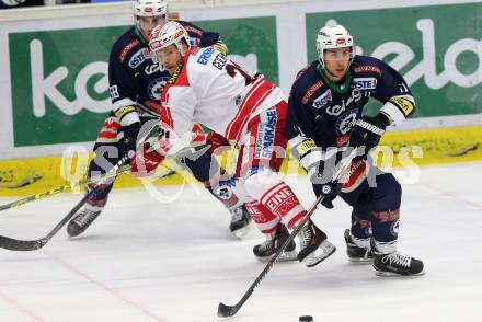 EBEL. Eishockey Bundesliga. EC VSV gegen KAC. Mark Santorelli, (VSV), Stefan Geier (KAC). Villach, am 15.1.2016.
Foto: Kuess 


---
pressefotos, pressefotografie, kuess, qs, qspictures, sport, bild, bilder, bilddatenbank