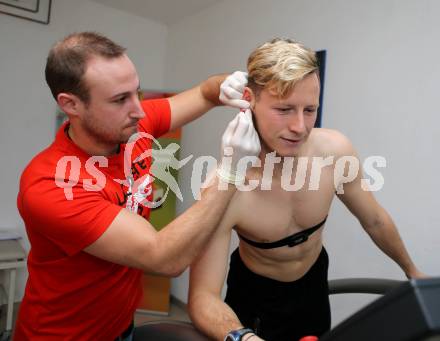 Fussball. SK Austria Klagenfurt. Training. Mario Rieger, Fabian Miesenboeck. Klagenfurt, 11.1.2016.
Foto: Kuess
---
pressefotos, pressefotografie, kuess, qs, qspictures, sport, bild, bilder, bilddatenbank