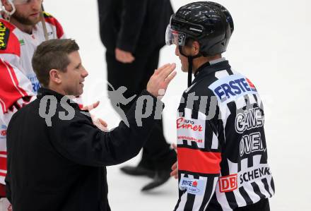 EBEL. Eishockey Bundesliga. EC VSV gegen KAC. Kirk Furey, (KAC), Schiedsrichter Igor Dremelj . Villach, am 15.1.2016.
Foto: Kuess 


---
pressefotos, pressefotografie, kuess, qs, qspictures, sport, bild, bilder, bilddatenbank