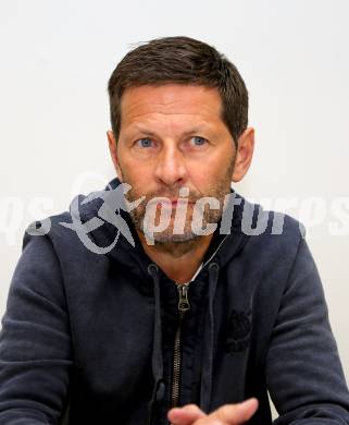 Fussball. Pressekonferenz Akademie RZ Pellets WAC. Andreas Heraf. Klagenfurt, 13.1.2016.
Foto: Kuess
---
pressefotos, pressefotografie, kuess, qs, qspictures, sport, bild, bilder, bilddatenbank