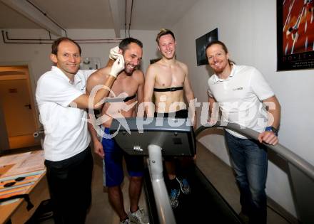 Fussball. SK Austria Klagenfurt. Training. Helmut Wolf, Christian Prawda,  Fabian Miesenboeck, Uwe Rascher. Klagenfurt, 11.1.2016.
Foto: Kuess
---
pressefotos, pressefotografie, kuess, qs, qspictures, sport, bild, bilder, bilddatenbank