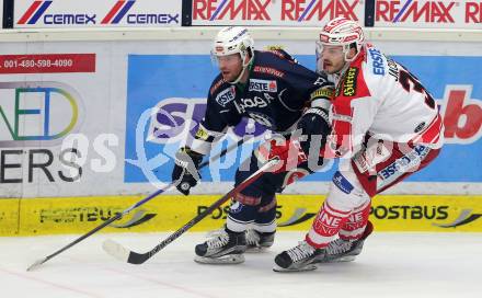 EBEL. Eishockey Bundesliga. EC VSV gegen KAC. Markus Schlacher,  (VSV), Jean Francois Jacques (KAC). Villach, am 15.1.2016.
Foto: Kuess 


---
pressefotos, pressefotografie, kuess, qs, qspictures, sport, bild, bilder, bilddatenbank