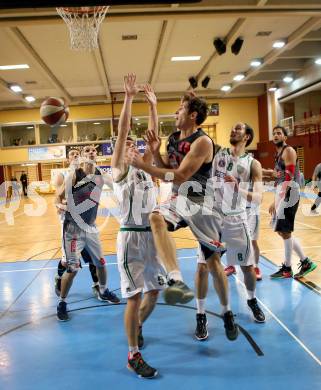 Basketball 2. Bundesliga 2015/16 Grunddurchgang 15. Runde. KOS Celovec  gegen Raiders Villach.  Smrtnik Andi, Strazar Jakob (KOS), Finzgar Simon (Villach). Klagenfurt, 16.1.2016.
Foto: Kuess
---
pressefotos, pressefotografie, kuess, qs, qspictures, sport, bild, bilder, bilddatenbank