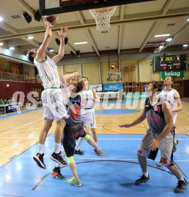 Basketball 2. Bundesliga 2015/16 Grunddurchgang 15. Runde. KOS Celovec  gegen Raiders Villach. Strazar Jakob, Mali Grega, Kalmanada Nenad (KOS), Nino Gross, Finzgar Simon (Villach). Klagenfurt, 16.1.2016.
Foto: Kuess
---
pressefotos, pressefotografie, kuess, qs, qspictures, sport, bild, bilder, bilddatenbank