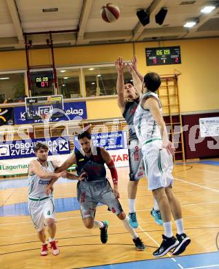 Basketball 2. Bundesliga 2015/16 Grunddurchgang 15. Runde. KOS Celovec  gegen Raiders Villach. Strazar Jakob 8, Erculj Ziga 4 (KOS), Andreas Kuttnig 14, Marko Kolaric 16 (Villach). Klagenfurt, 16.1.2016.
Foto: Kuess
---
pressefotos, pressefotografie, kuess, qs, qspictures, sport, bild, bilder, bilddatenbank