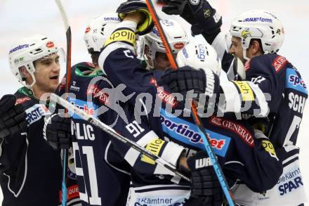 EBEL. Eishockey Bundesliga. EC VSV gegen HC Orli Znojmo. Torjubel (VSV). Villach, am 17.1.2016.
Foto: Kuess 


---
pressefotos, pressefotografie, kuess, qs, qspictures, sport, bild, bilder, bilddatenbank