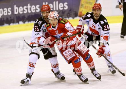 EBEL. Eishockey Bundesliga. KAC gegen 	HC TWK Innsbruck. Manuel Ganahl,  (KAC), Nicholas Schaus, Florian Pedevilla (Innsbruck). Klagenfurt, am 22.1.2016.
Foto: Kuess

---
pressefotos, pressefotografie, kuess, qs, qspictures, sport, bild, bilder, bilddatenbank