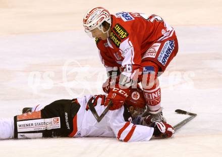 EBEL. Eishockey Bundesliga. KAC gegen 	HC TWK Innsbruck. Patrick Harand, (KAC), David Schuller (Innsbruck). Klagenfurt, am 22.1.2016.
Foto: Kuess

---
pressefotos, pressefotografie, kuess, qs, qspictures, sport, bild, bilder, bilddatenbank