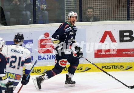 EBEL. Eishockey Bundesliga. EC VSV gegen Fehervar AV 19. Torjubel Mark Santorelli (VSV). Villach, am 26.1.2016.
Foto: Kuess 


---
pressefotos, pressefotografie, kuess, qs, qspictures, sport, bild, bilder, bilddatenbank