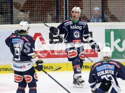 EBEL. Eishockey Bundesliga. EC VSV gegen Fehervar AV 19. Torjubel Mark Santorelli, Stefan Bacher, Markus Schlacher (VSV). Villach, am 26.1.2016.
Foto: Kuess 


---
pressefotos, pressefotografie, kuess, qs, qspictures, sport, bild, bilder, bilddatenbank