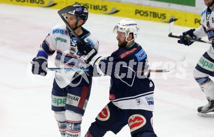 EBEL. Eishockey Bundesliga. EC VSV gegen Fehervar AV 19. Matt Kelly,  (VSV), Csaba Kovacs (Fehervar). Villach, am 26.1.2016.
Foto: Kuess 


---
pressefotos, pressefotografie, kuess, qs, qspictures, sport, bild, bilder, bilddatenbank