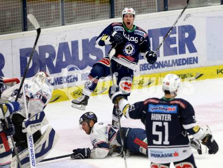 EBEL. Eishockey Bundesliga. EC VSV gegen Fehervar AV 19. Torjubel Mark Santorelli,  (VSV). Villach, am 26.1.2016.
Foto: Kuess 


---
pressefotos, pressefotografie, kuess, qs, qspictures, sport, bild, bilder, bilddatenbank