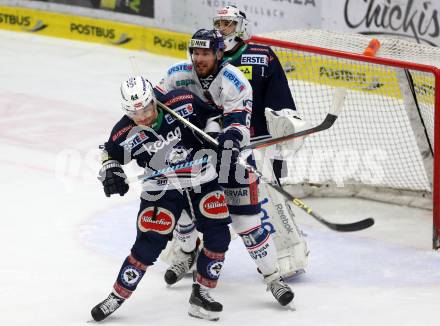 EBEL. Eishockey Bundesliga. EC VSV gegen Fehervar AV 19. Brock McBride, Jean Philippe Lamoureux,  (VSV), Daniel Koger (Fehervar). Villach, am 26.1.2016.
Foto: Kuess 


---
pressefotos, pressefotografie, kuess, qs, qspictures, sport, bild, bilder, bilddatenbank