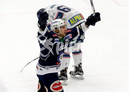 EBEL. Eishockey Bundesliga. EC VSV gegen Fehervar AV 19. Torjubel Mark Santorlli (VSV). Villach, am 26.1.2016.
Foto: Kuess 


---
pressefotos, pressefotografie, kuess, qs, qspictures, sport, bild, bilder, bilddatenbank