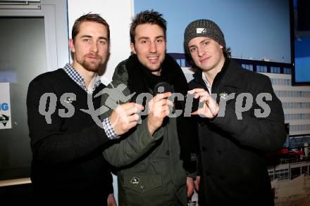 EBEL. Eishockey Bundesliga. EC VSV gegen Fehervar AV 19. Eric Hunter, Mark Santorelli, Christof Kromp (VSV). Villach, am 26.1.2016.
Foto: Kuess 
---
pressefotos, pressefotografie, kuess, qs, qspictures, sport, bild, bilder, bilddatenbank