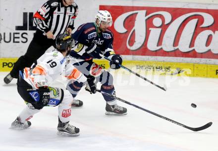 EBEL. Eishockey Bundesliga. EC VSV gegen Moser Medical Graz99ers. Richard Stehlik,  (VSV), Kyle Beach (Graz). Villach, am 29.1.2016.
Foto: Kuess 


---
pressefotos, pressefotografie, kuess, qs, qspictures, sport, bild, bilder, bilddatenbank