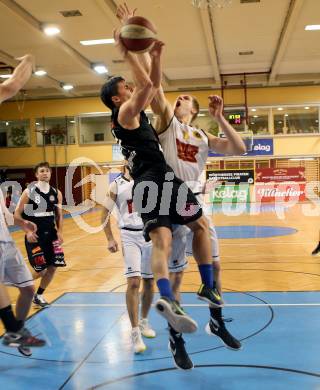 Basketball 2. Bundesliga 2015/16 Grunddurchgang 16. Runde. Woerthersee Piraten gegen Mattersburg Rocks. Sebastian Wuertz (Piraten), Stefan Ulreich (Mattersburg). Klagenfurt, 30.1.2016.
Foto: Kuess
---
pressefotos, pressefotografie, kuess, qs, qspictures, sport, bild, bilder, bilddatenbank