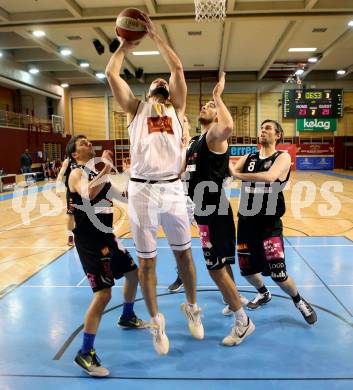 Basketball 2. Bundesliga 2015/16 Grunddurchgang 16. Runde. Woerthersee Piraten gegen Mattersburg Rocks. Joachim Buggelsheim, (Woerthersee Piraten), Stefan Ulreich, Krisztian Bakk, Wolfgang Traeger  (Mattersburg). Klagenfurt, 30.1.2016.
Foto: Kuess
---
pressefotos, pressefotografie, kuess, qs, qspictures, sport, bild, bilder, bilddatenbank