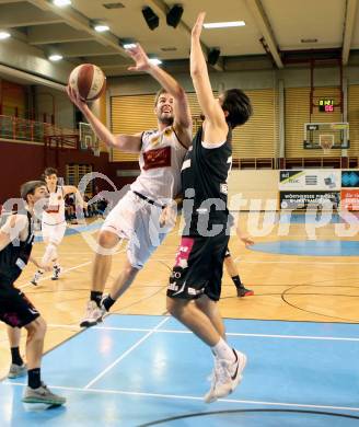 Basketball 2. Bundesliga 2015/16 Grunddurchgang 16. Runde. Woerthersee Piraten gegen Mattersburg Rocks. Christian Erschen, (Woerthersee Piraten),  Krisztian Bakk  (Mattersburg). Klagenfurt, 30.1.2016.
Foto: Kuess
---
pressefotos, pressefotografie, kuess, qs, qspictures, sport, bild, bilder, bilddatenbank