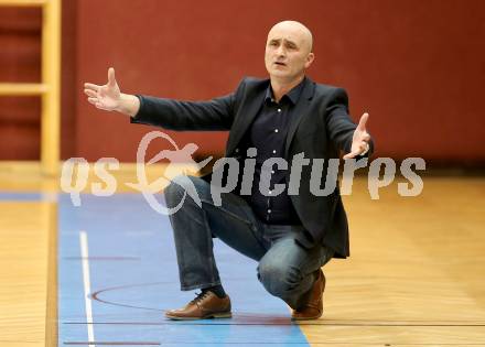 Basketball 2. Bundesliga 2015/16 Grunddurchgang 16. Runde. Woerthersee Piraten gegen Mattersburg Rocks. Trainer Dragan Sliskovic (Mattersburg). Klagenfurt, 30.1.2016.
Foto: Kuess
---
pressefotos, pressefotografie, kuess, qs, qspictures, sport, bild, bilder, bilddatenbank