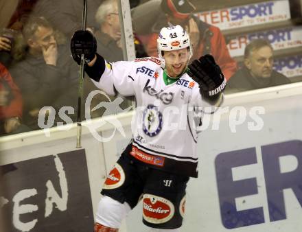 EBEL. Eishockey Bundesliga. KAC gegen VSV. Torjubel Dustin Johner (VSV). Klagenfurt, am 2.2.2016.
Foto: Kuess

---
pressefotos, pressefotografie, kuess, qs, qspictures, sport, bild, bilder, bilddatenbank