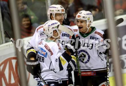 EBEL. Eishockey Bundesliga. KAC gegen VSV. Torjubel Dustin Johner, Miha Verlic, Ryan McKiernan (VSV). Klagenfurt, am 2.2.2016.
Foto: Kuess

---
pressefotos, pressefotografie, kuess, qs, qspictures, sport, bild, bilder, bilddatenbank