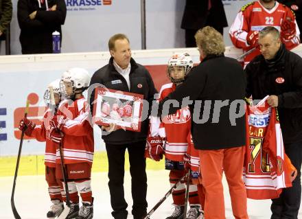 EBEL. Eishockey Bundesliga. KAC gegen VSV. Ehrung Geburtstag Karl Klemen (KAC). Klagenfurt, am 2.2.2016.
Foto: Kuess

---
pressefotos, pressefotografie, kuess, qs, qspictures, sport, bild, bilder, bilddatenbank