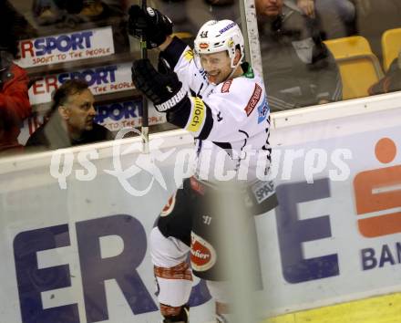 EBEL. Eishockey Bundesliga. KAC gegen VSV. Torjubel Dustin Johner (VSV). Klagenfurt, am 2.2.2016.
Foto: Kuess

---
pressefotos, pressefotografie, kuess, qs, qspictures, sport, bild, bilder, bilddatenbank