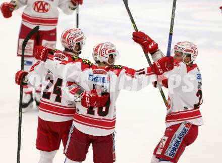 EBEL. Eishockey Bundesliga. EC VSV gegen KAC. Torjubel Thomas Koch, Steven Strong, Geier Manuel (KAC). Villach, am 5.2.2016.
Foto: Kuess 


---
pressefotos, pressefotografie, kuess, qs, qspictures, sport, bild, bilder, bilddatenbank