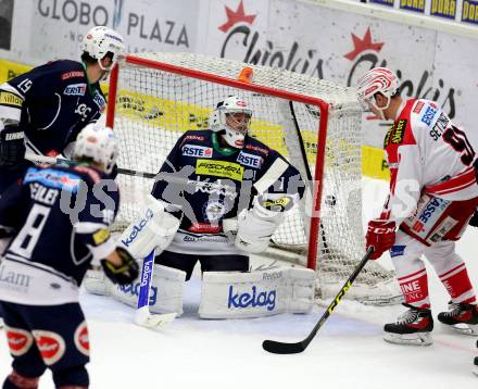 EBEL. Eishockey Bundesliga. EC VSV gegen KAC. Jean Philippe Lamoureux, Stefan Bacher,  VSV), Oliver Setzinger ( (KAC). Villach, am 5.2.2016.
Foto: Kuess 


---
pressefotos, pressefotografie, kuess, qs, qspictures, sport, bild, bilder, bilddatenbank