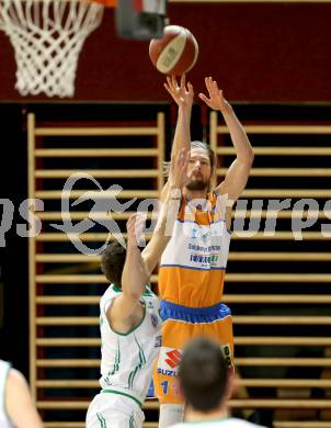 Basketball 2. Bundesliga 2015/16 Grunddurchgang 17. Runde. KOS Celovec gegen BBU Salzburg. Nenad Kalmanda,  (KOS Celovec), Dominik Gross (Salzburg). Klagenfurt, 6.2.2016.
Foto: Kuess
---
pressefotos, pressefotografie, kuess, qs, qspictures, sport, bild, bilder, bilddatenbank