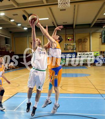 Basketball 2. Bundesliga 2015/16 Grunddurchgang 17. Runde. KOS Celovec gegen BBU Salzburg. Jakob Strazar, (KOS Celovec), Lorenz Rattey  (Salzburg). Klagenfurt, 6.2.2016.
Foto: Kuess
---
pressefotos, pressefotografie, kuess, qs, qspictures, sport, bild, bilder, bilddatenbank