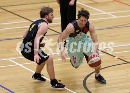 Basketball 2. Bundesliga 2015/16 Grunddurchgang 17. Runde. Villach Raiders  gegen Woerthersee Piraten. Simon Finzgar,  (Villach), Sebastian Huber (Piraten). Villach, 7.2.2016.
Foto: Kuess
---
pressefotos, pressefotografie, kuess, qs, qspictures, sport, bild, bilder, bilddatenbank