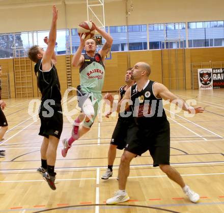 Basketball 2. Bundesliga 2015/16 Grunddurchgang 17. Runde. Villach Raiders  gegen Woerthersee Piraten. Nino Gross, (Villach), Tim Huber, Joachim Buggelsheim  (Piraten). Villach, 7.2.2016.
Foto: Kuess
---
pressefotos, pressefotografie, kuess, qs, qspictures, sport, bild, bilder, bilddatenbank