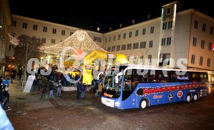 EBEL. Eishockey Bundesliga. Icefever. Showtraining VSV. VSV Bus. Villach, am 12.2.2016.
Foto: Kuess
---
pressefotos, pressefotografie, kuess, qs, qspictures, sport, bild, bilder, bilddatenbank