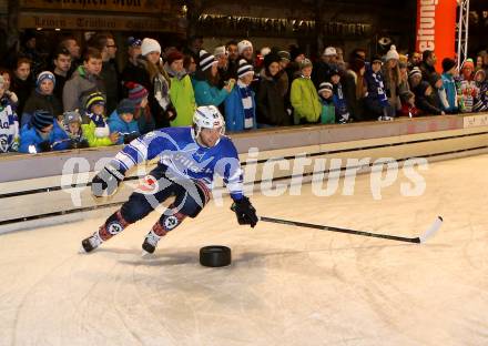 EBEL. Eishockey Bundesliga. Icefever. Showtraining VSV. David Kreuter. Villach, am 12.2.2016.
Foto: Kuess
---
pressefotos, pressefotografie, kuess, qs, qspictures, sport, bild, bilder, bilddatenbank