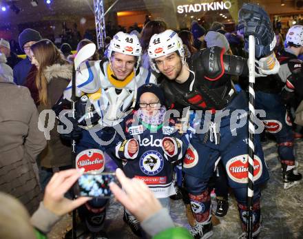 EBEL. Eishockey Bundesliga. Icefever. Showtraining VSV. Valentin Leiler, David Kreuter. Villach, am 12.2.2016.
Foto: Kuess
---
pressefotos, pressefotografie, kuess, qs, qspictures, sport, bild, bilder, bilddatenbank