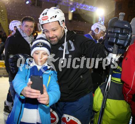 EBEL. Eishockey Bundesliga. Icefever. Showtraining VSV. Gerhard Unterluggauer. Villach, am 12.2.2016.
Foto: Kuess
---
pressefotos, pressefotografie, kuess, qs, qspictures, sport, bild, bilder, bilddatenbank