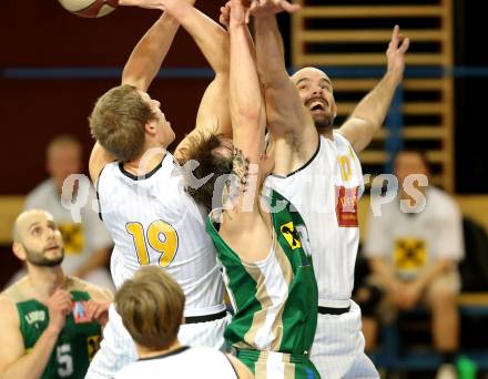 Basketball 2. Bundesliga 2015/16 Grunddurchgang 18. Runde. Woerthersee Piraten gegen Dornbirn Lions. Wuertz Sebastian, Buggelsheim Joachim (Piraten), Fabio Thaler (Dornbirn). Klagenfurt, 13.2.2016.
Foto: Kuess
---
pressefotos, pressefotografie, kuess, qs, qspictures, sport, bild, bilder, bilddatenbank