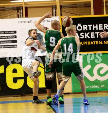 Basketball 2. Bundesliga 2015/16 Grunddurchgang 18. Runde. Woerthersee Piraten gegen Dornbirn Lions. Huber Tim (Piraten),  Alexander  Atterbigler, Florian Gintschel (Dornbirn). Klagenfurt, 13.2.2016.
Foto: Kuess
---
pressefotos, pressefotografie, kuess, qs, qspictures, sport, bild, bilder, bilddatenbank