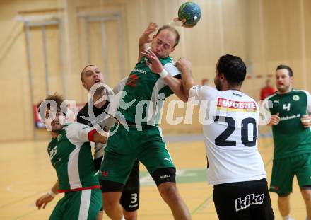 Handball Bundesliga. Obere Play Off. SC Ferlach gegen schlafraum.at Kaernten. Risto Arnaudovski, Anis Gatfi, (Ferlach), Leopold Wagner  (HCK). Ferlach, am 13.2.2016.
Foto: Kuess
---
pressefotos, pressefotografie, kuess, qs, qspictures, sport, bild, bilder, bilddatenbank