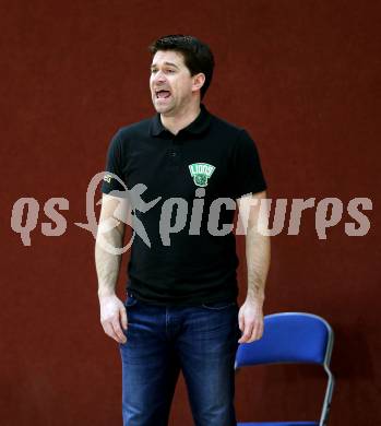 Basketball 2. Bundesliga 2015/16 Grunddurchgang 18. Runde. Woerthersee Piraten gegen Dornbirn Lions. Trainer Dejan Ljubinkovic (Dornbirn). Klagenfurt, 13.2.2016.
Foto: Kuess
---
pressefotos, pressefotografie, kuess, qs, qspictures, sport, bild, bilder, bilddatenbank