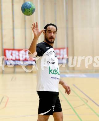 Handball Bundesliga. Obere Play Off. SC Ferlach gegen schlafraum.at Kaernten.  Anis Gatfi (Ferlach). Ferlach, am 13.2.2016.
Foto: Kuess
---
pressefotos, pressefotografie, kuess, qs, qspictures, sport, bild, bilder, bilddatenbank